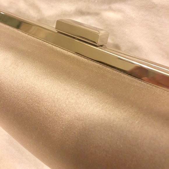 BCBG MAXAZRIA Silver Gray Clutch Purse - Picture 6 of 7